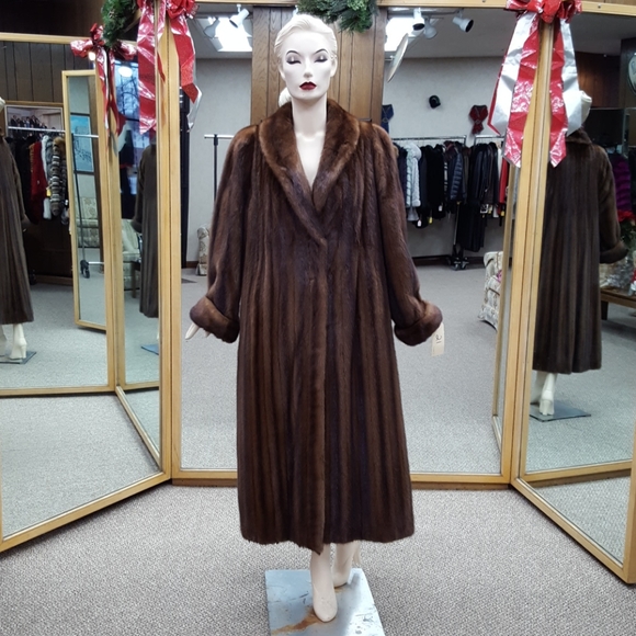 Natural Letout Female Demi Buff Mink Fur Coat